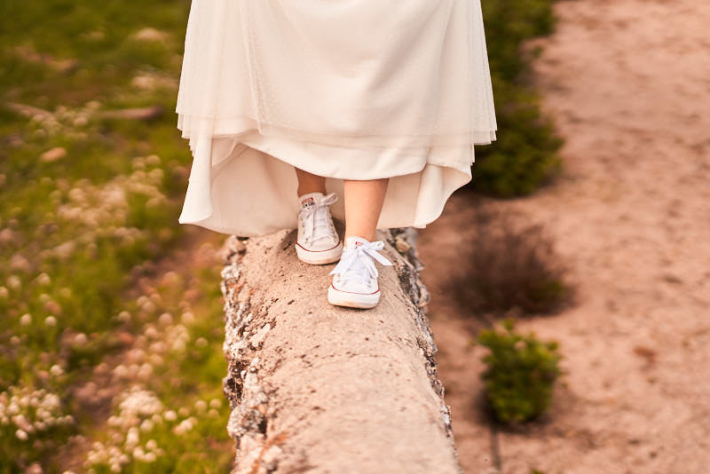 Foto del detalle de los zapatos de la novia